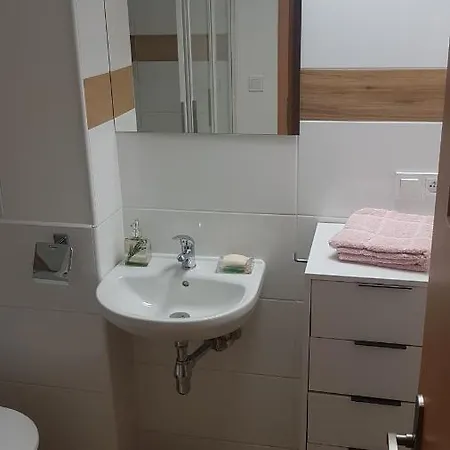 S Kuchynì Pro Tři