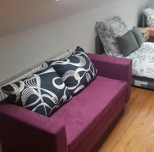 Apartament S Kuchyni Pro Tri